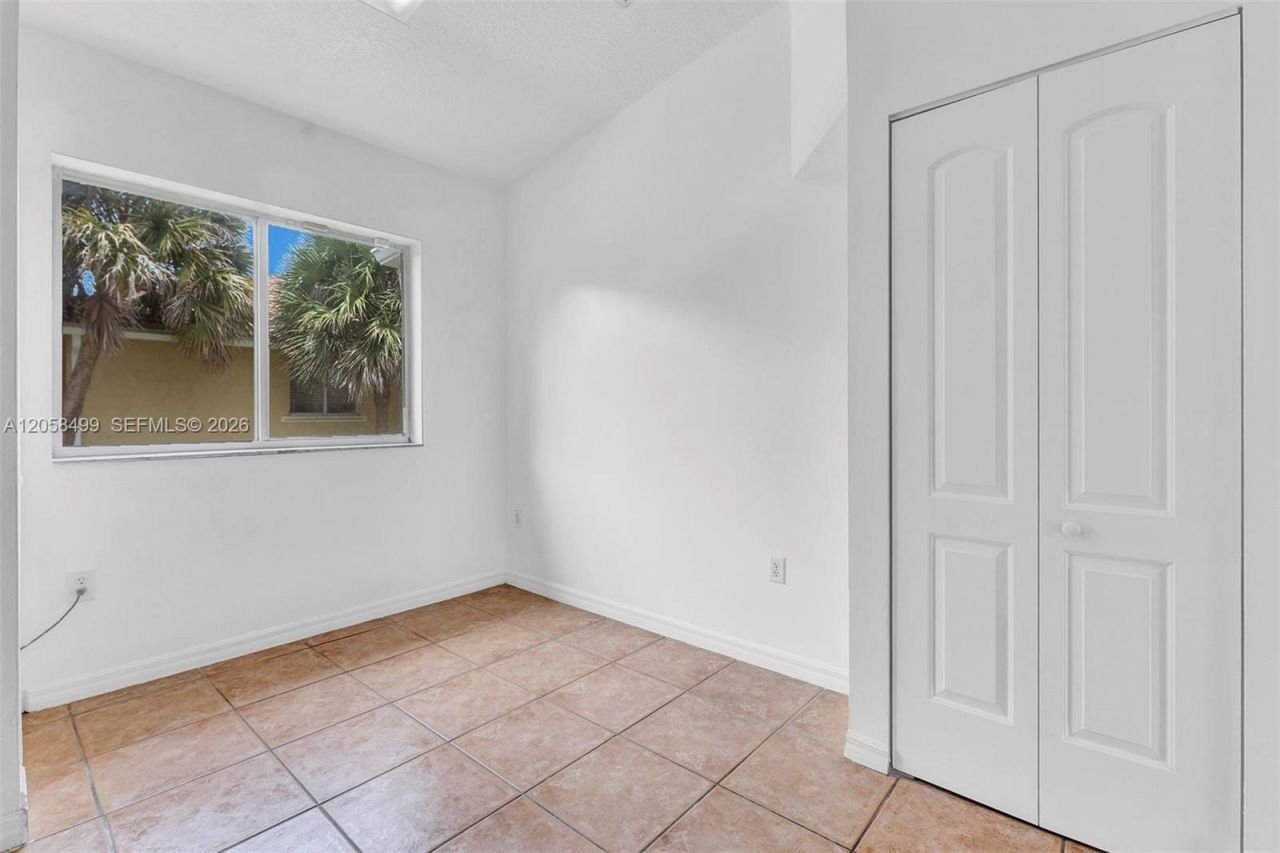 7851 NW 6th St, Unit 205B, Pembroke Pines, FL 33024 Photo