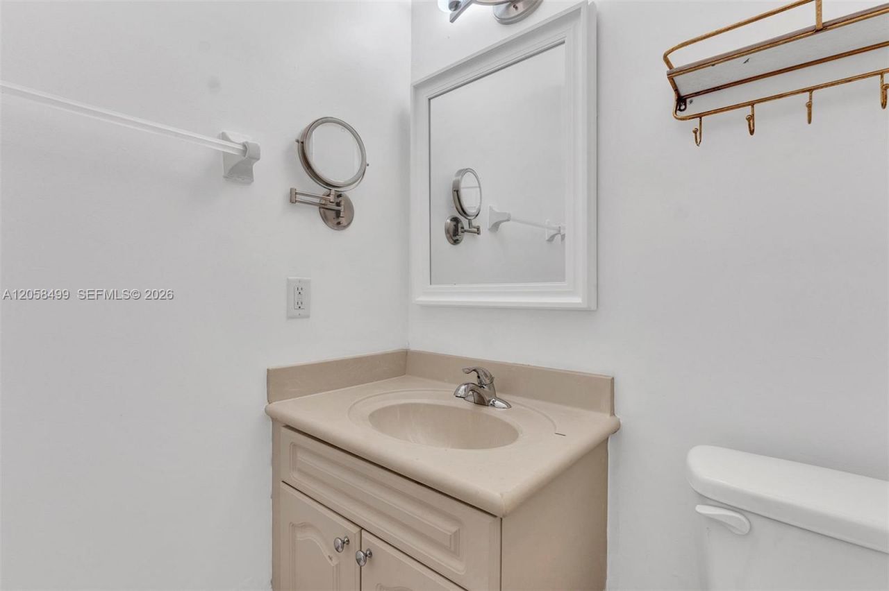 7851 NW 6th St, Unit 205B, Pembroke Pines, FL 33024 Photo