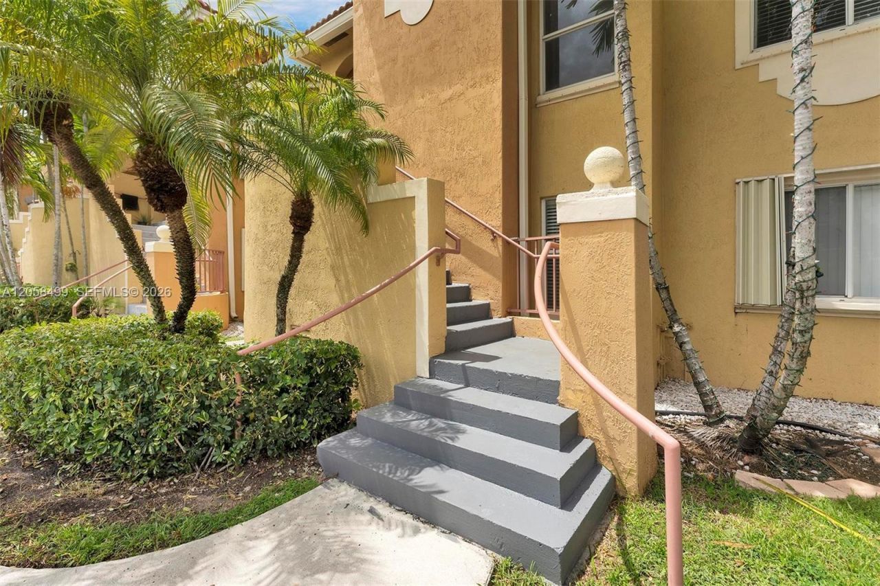 7851 NW 6th St, Unit 205B, Pembroke Pines, FL 33024 Photo