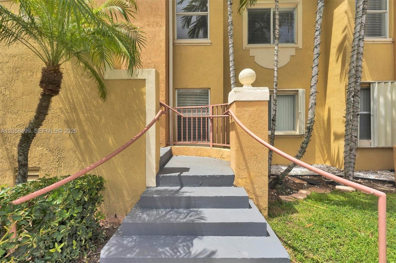 7851 NW 6th St, Unit 205B, Pembroke Pines, FL 33024 Photo