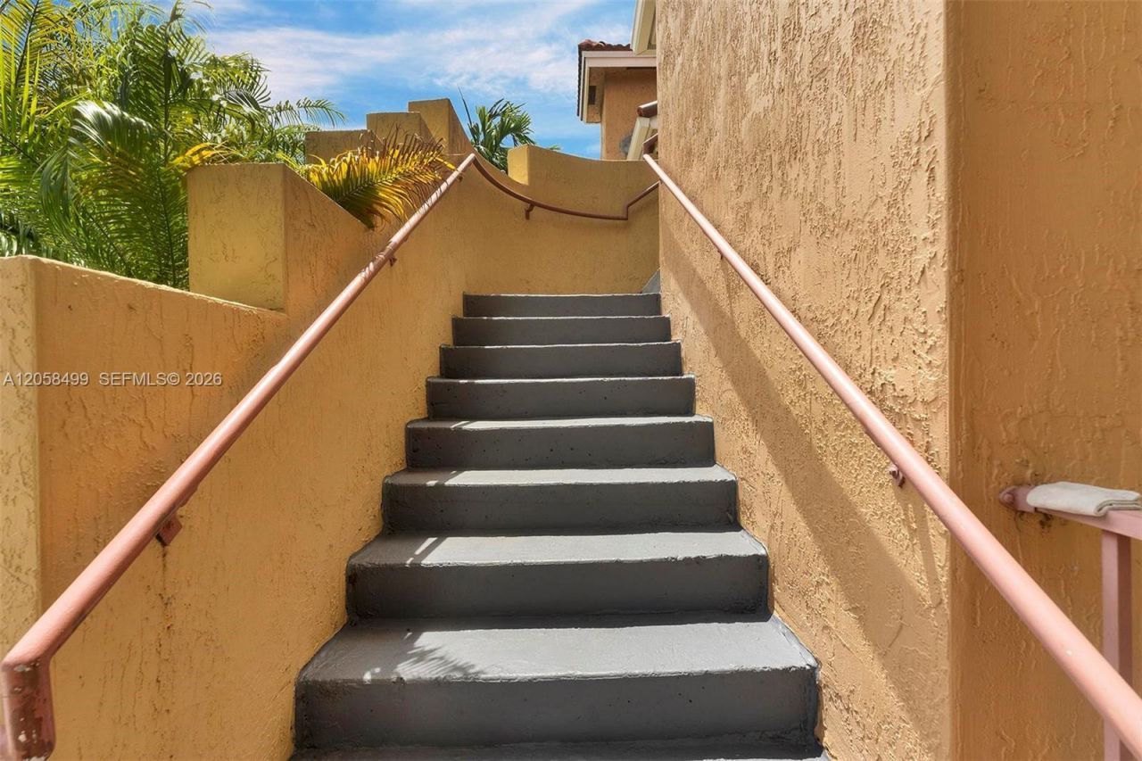 7851 NW 6th St, Unit 205B, Pembroke Pines, FL 33024 Photo