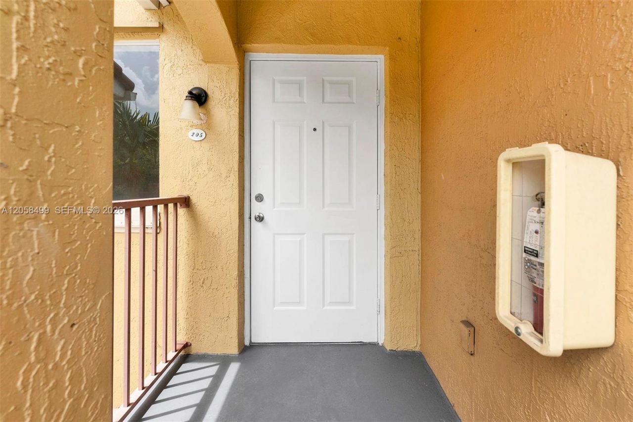 7851 NW 6th St, Unit 205B, Pembroke Pines, FL 33024 Photo