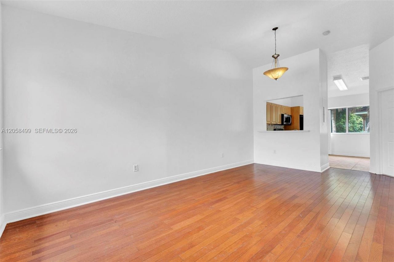 7851 NW 6th St, Unit 205B, Pembroke Pines, FL 33024 Photo