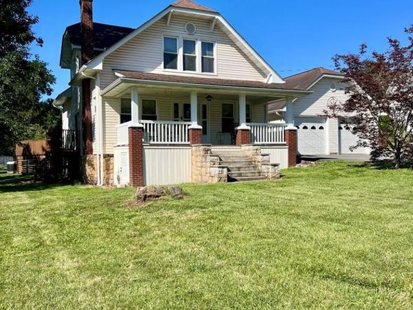 1461 Ritter Dr, DANIELS, WV 25801
