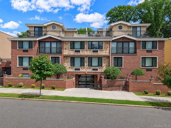 185 Battery Avenue , Unit 2A, Brooklyn, NY 11209