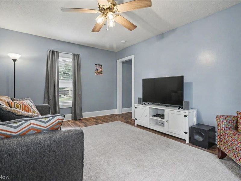 470 Secrist Lane, Girard, OH 44420 Photo 11