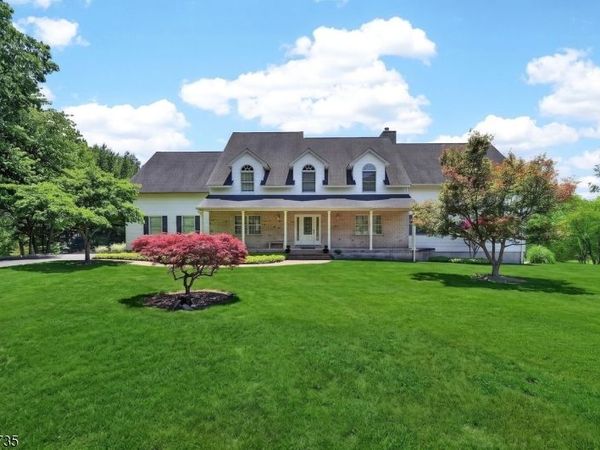 905 Kip Ln, Branchburg, NJ 08853