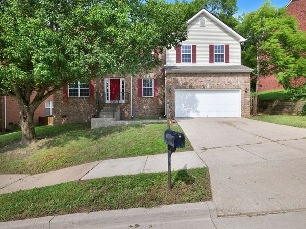4060 Barnes Cove Dr, Antioch, TN 37013