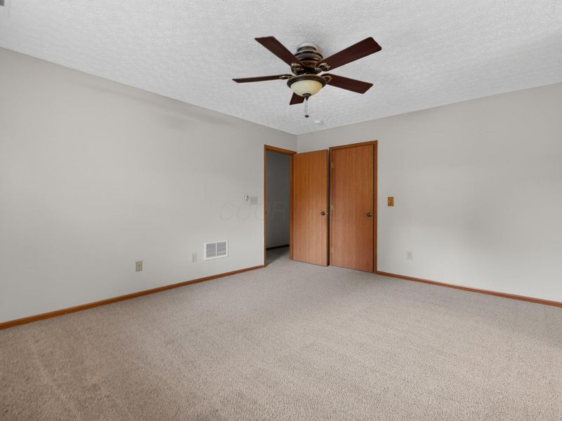 3158 El Nino Drive , Columbus, OH 43204 Photo 11