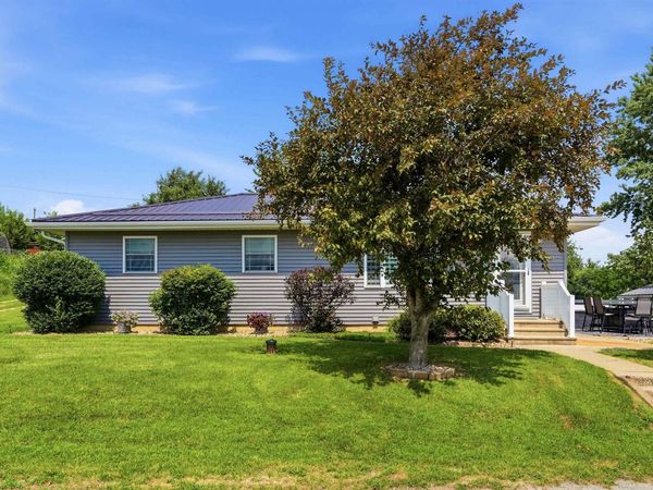 19199 Emblem Road, Elkader, IA 52043