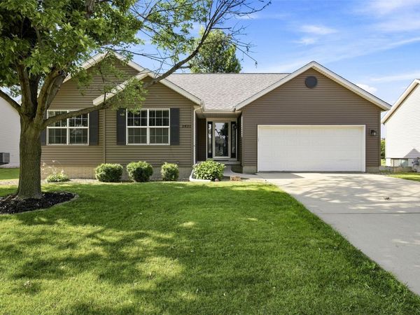 2821 28th Avenue SW, Cedar Rapids, IA 52404