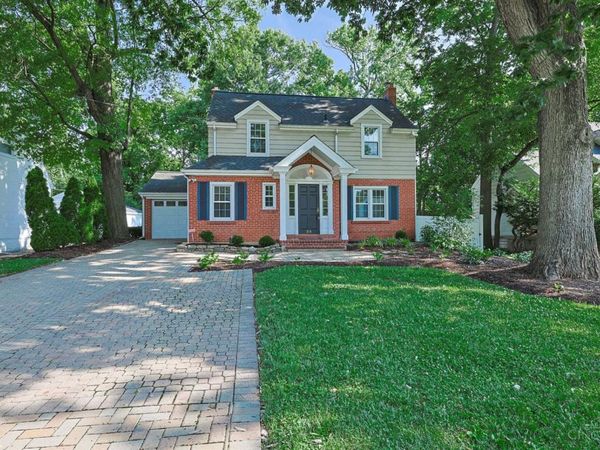 34 Forest Avenue, Wyoming, OH 45215