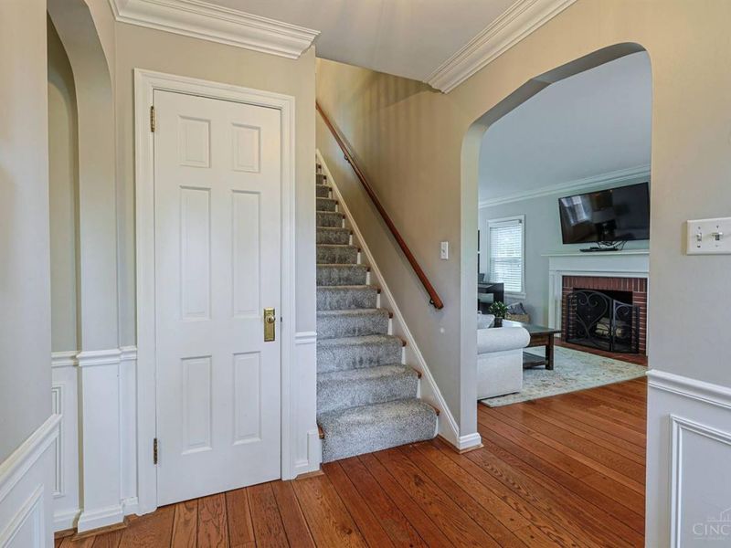 34 Forest Avenue, Wyoming, OH 45215 Photo 4