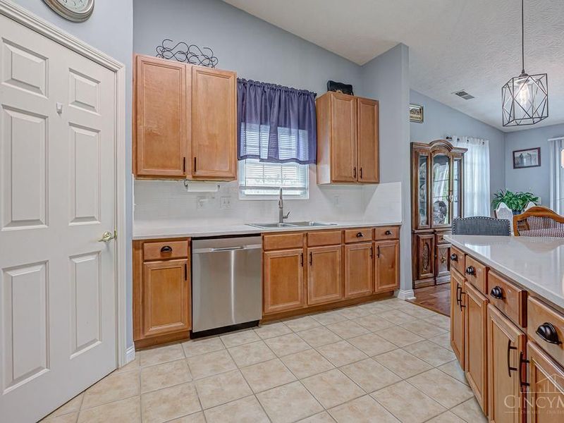 3587 Buckeye Trace, Miami Twp, OH 45002 Photo 12