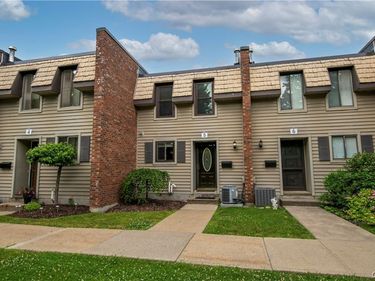 5 Chestnut Hills , New Hartford, NY 13413