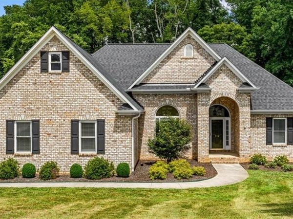 592 Carson Ridge Drive , Oak Ridge, NC 27310