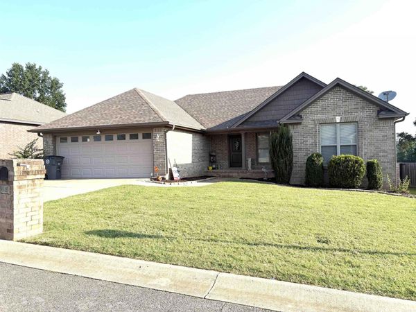 612 Sanibel Street, Searcy, AR 72143