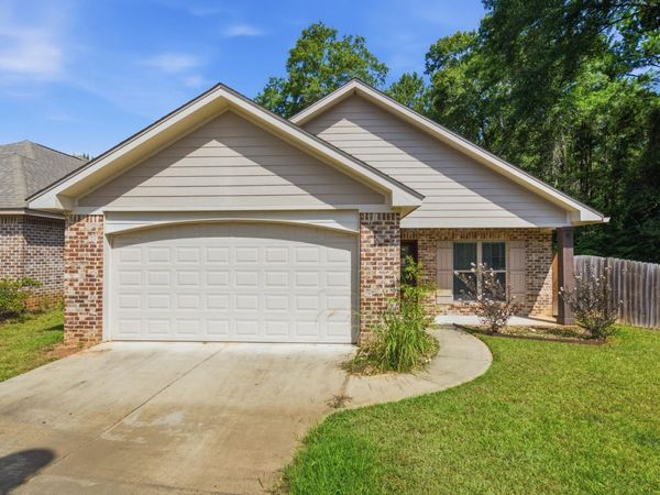 13 Sienna Ln., Sumrall, MS 39482