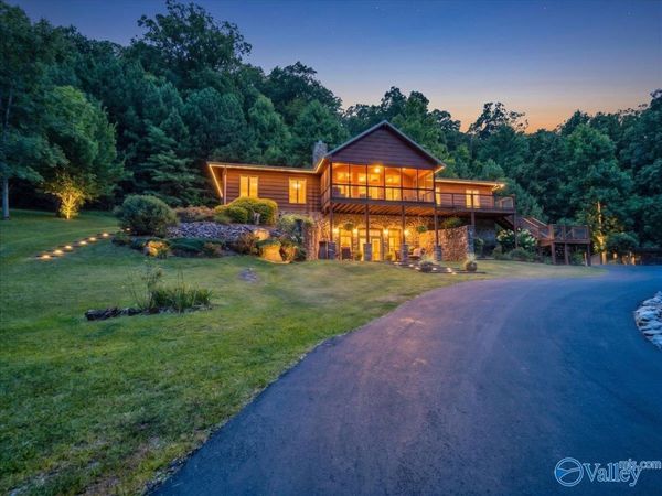 1473 Cathedral Caverns Highway, Grant, AL 35747