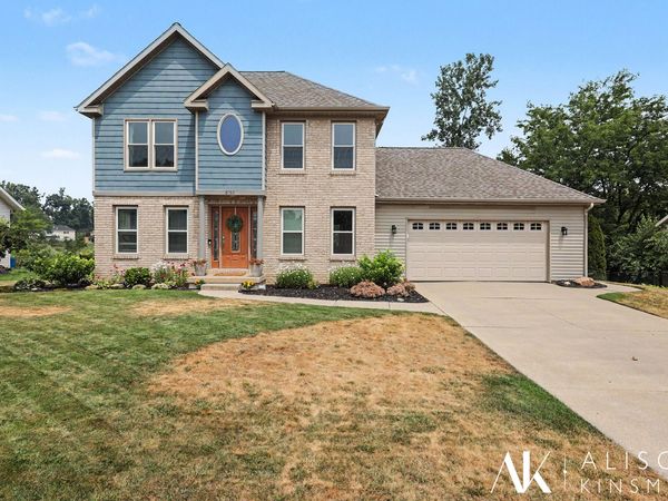 6150 Viewpoint Drive NE, Belmont, MI 49306