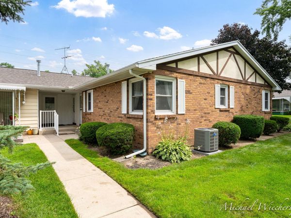 961 Andover Court SE, Grand Rapids, MI 49508