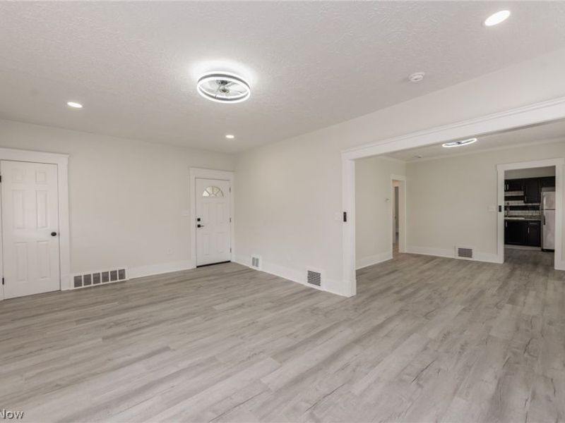 11711 Buckingham Avenue, Cleveland, OH 44120 Photo 22