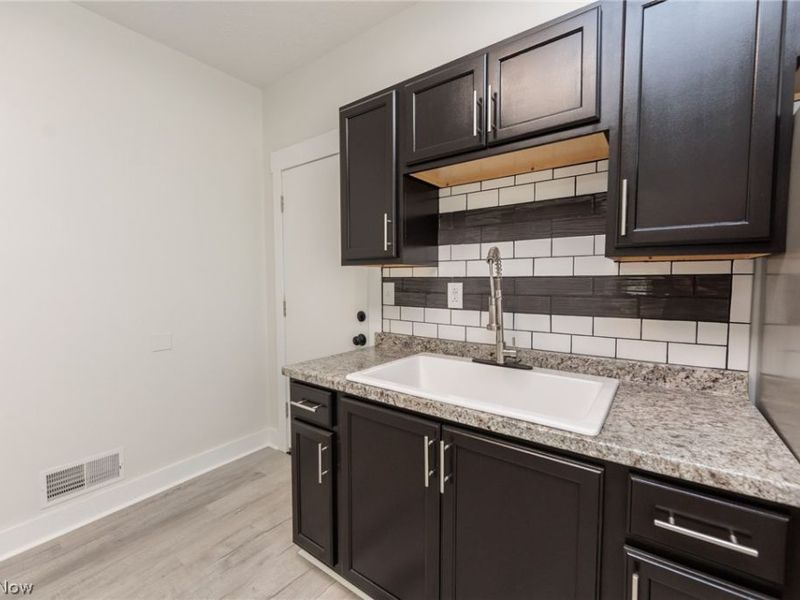 11711 Buckingham Avenue, Cleveland, OH 44120 Photo 30