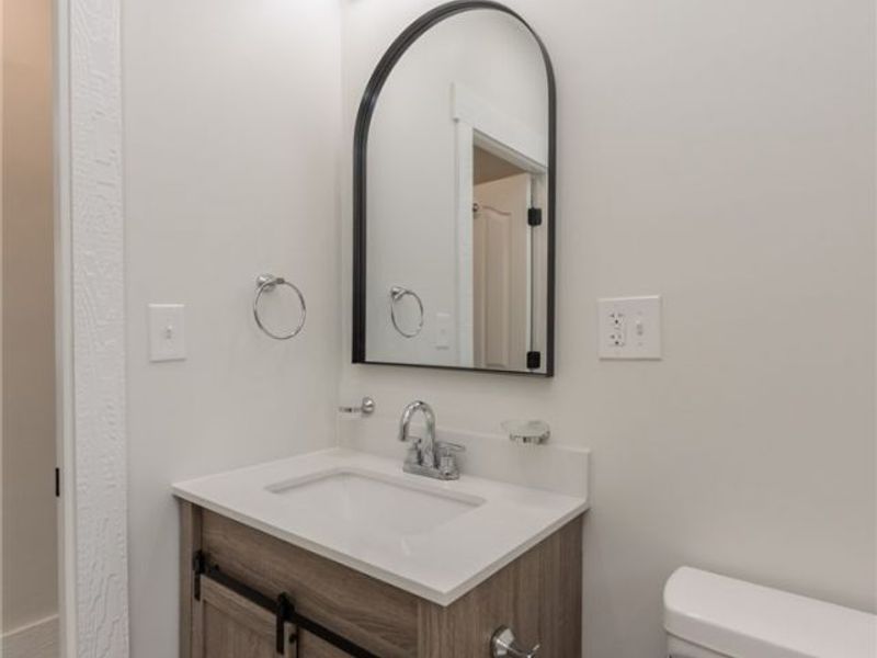 11711 Buckingham Avenue, Cleveland, OH 44120 Photo 37