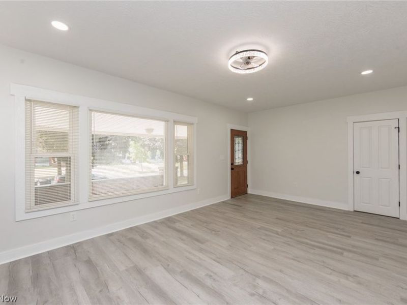 11711 Buckingham Avenue, Cleveland, OH 44120 Photo 4