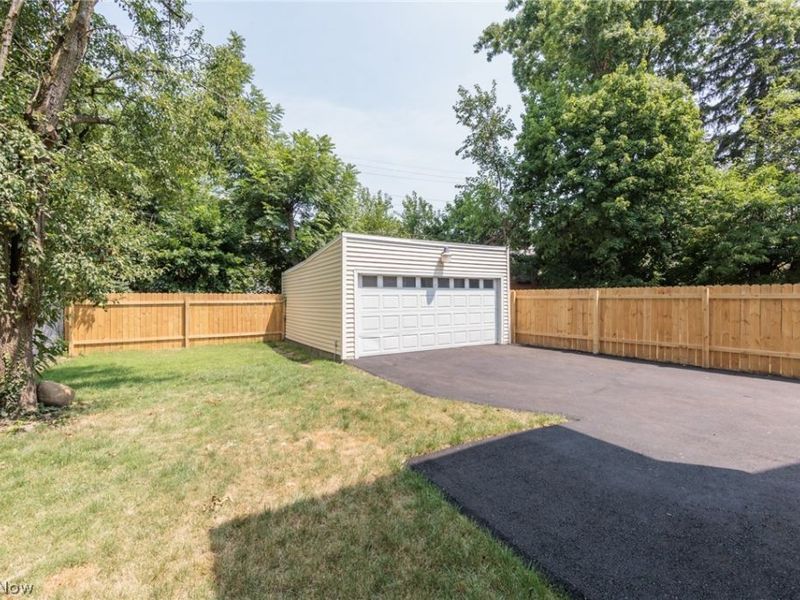 11711 Buckingham Avenue, Cleveland, OH 44120 Photo 50