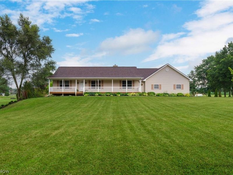 36055 Dellwood Road, Grafton, OH 44044 Photo 1