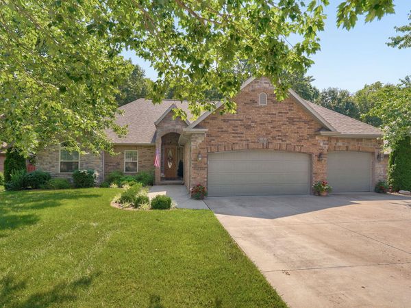 5636 S Winsor Drive , Battlefield, MO 65619