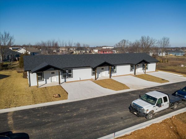 745 Panich Street , Pleasant Hope, MO 65725