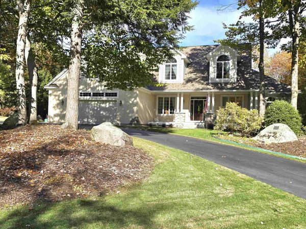22 Moat Lane, Hales Location, NH 03860