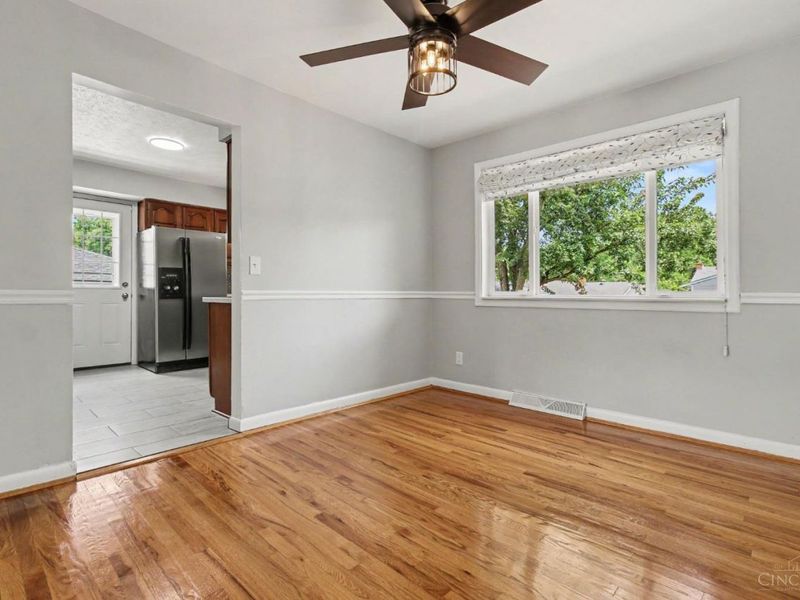 2589 S Kathwood Circle, Reading, OH 45236 Photo 8