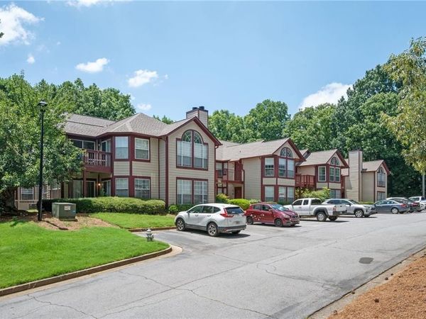 915 Wentworth Court , Alpharetta, GA 30022