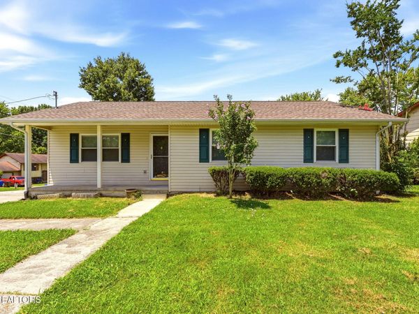 90 Tempura Drive, Oak Ridge, TN 37830