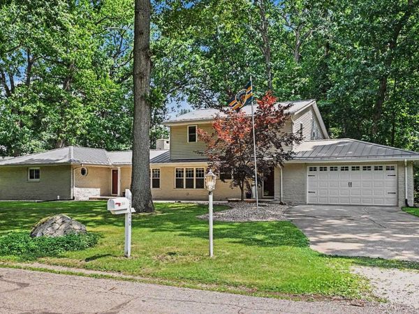 52340 Harvest Drive, South Bend, IN 46637