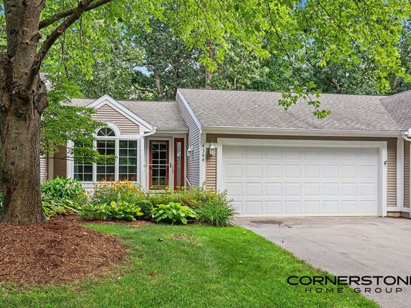 4344 Valley Rim Drive NE, Grand Rapids, MI 49525