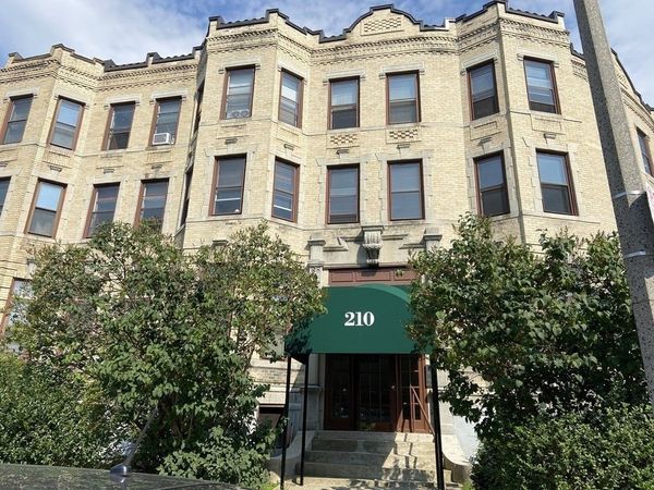 210 Chestnut Hill Ave, Unit 3, Boston, MA 02135