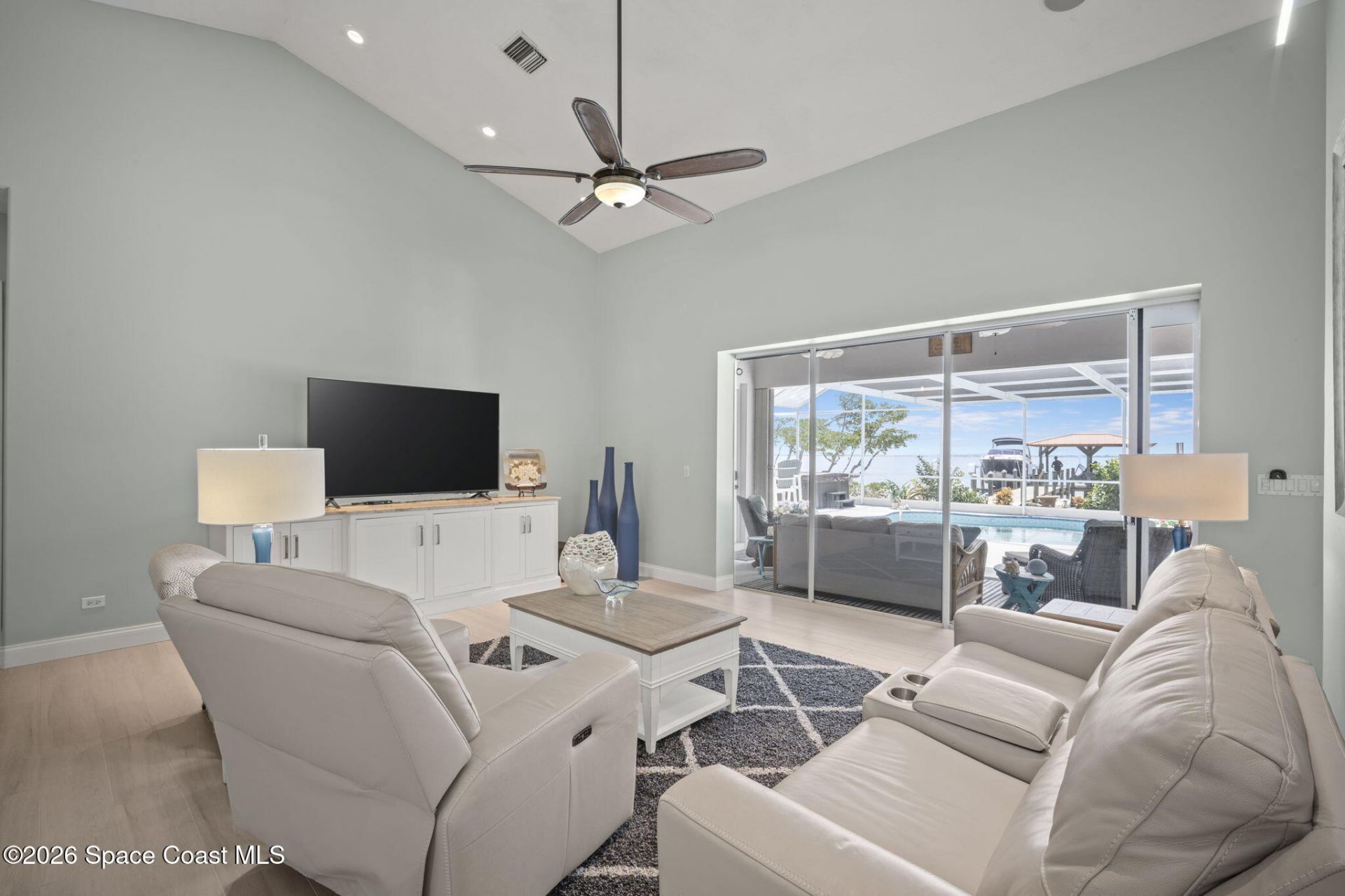 809 W Central Boulevard, Cape Canaveral, FL 32920 Photo