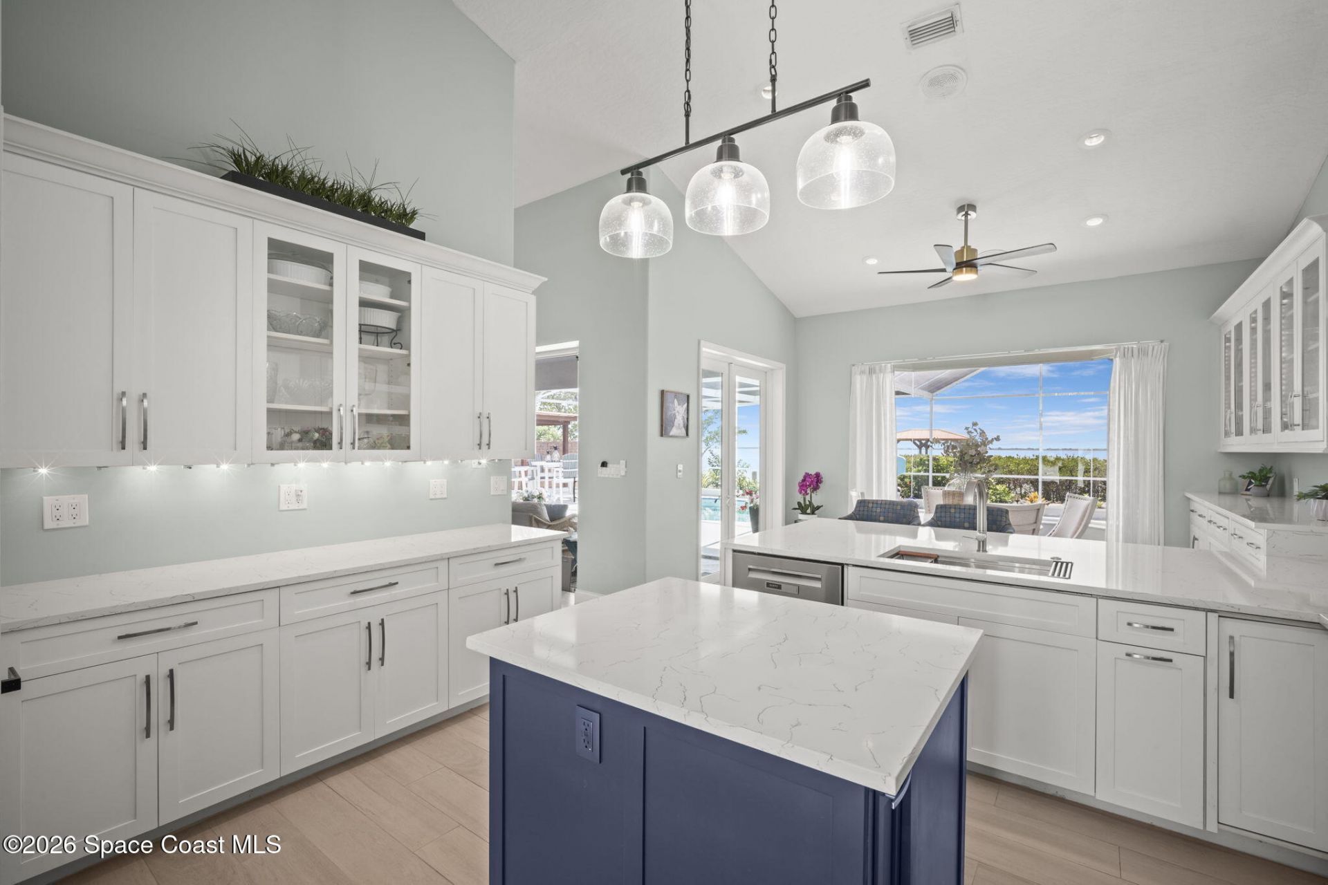 809 W Central Boulevard, Cape Canaveral, FL 32920 Photo