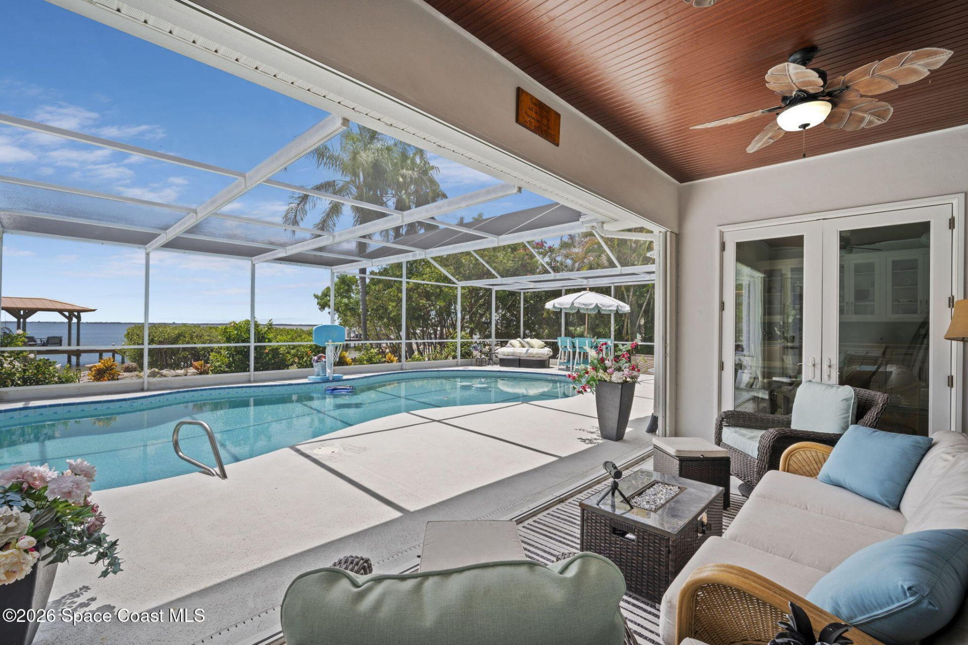 809 W Central Boulevard, Cape Canaveral, FL 32920 Photo