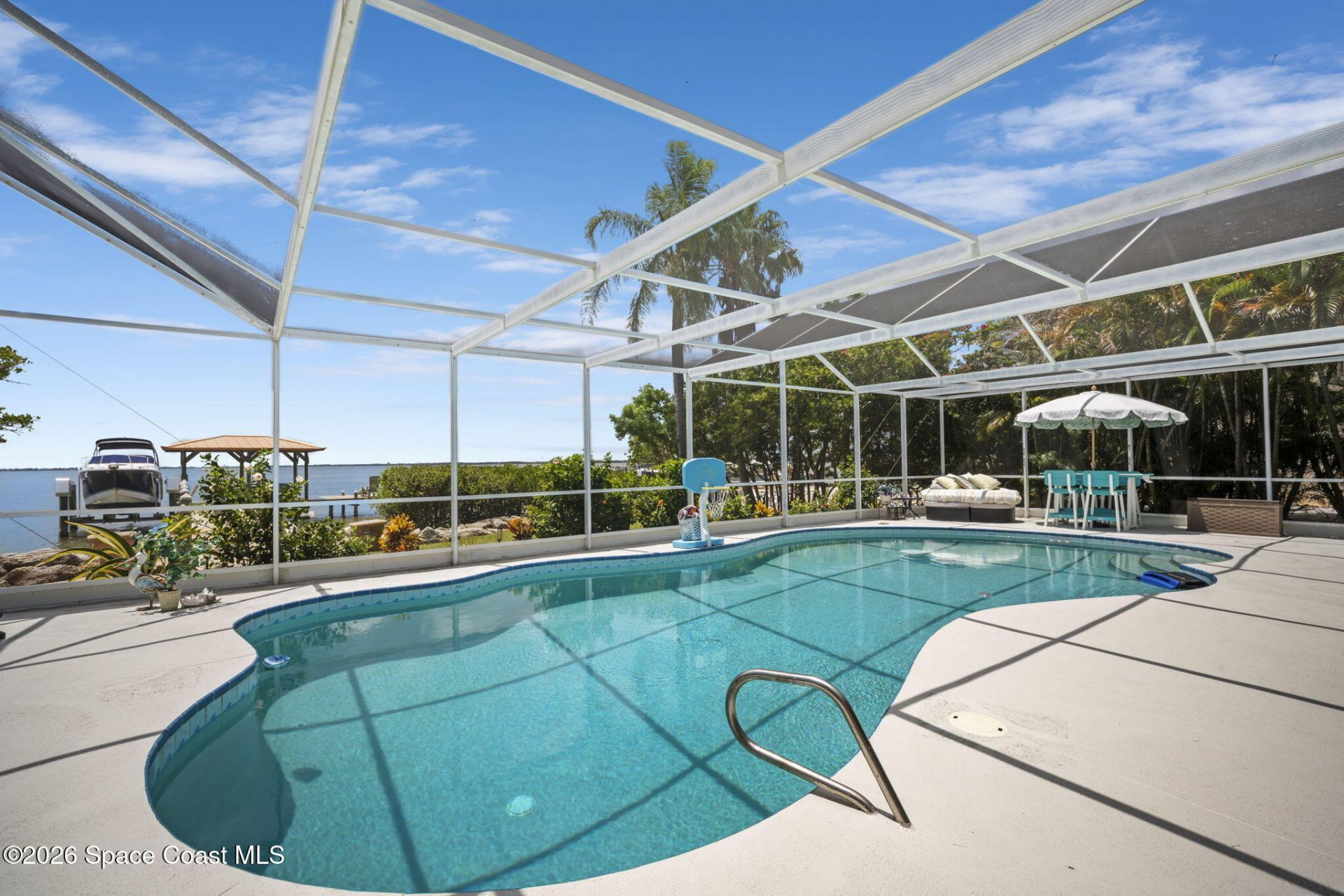 809 W Central Boulevard, Cape Canaveral, FL 32920 Photo