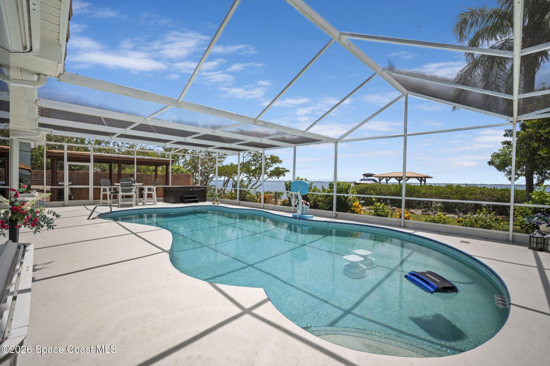 809 W Central Boulevard, Cape Canaveral, FL 32920 Photo