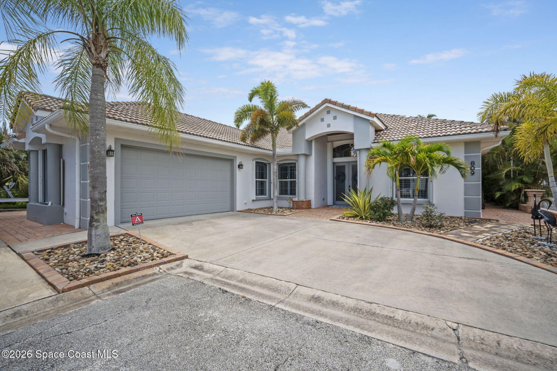 809 W Central Boulevard, Cape Canaveral, FL 32920 Photo