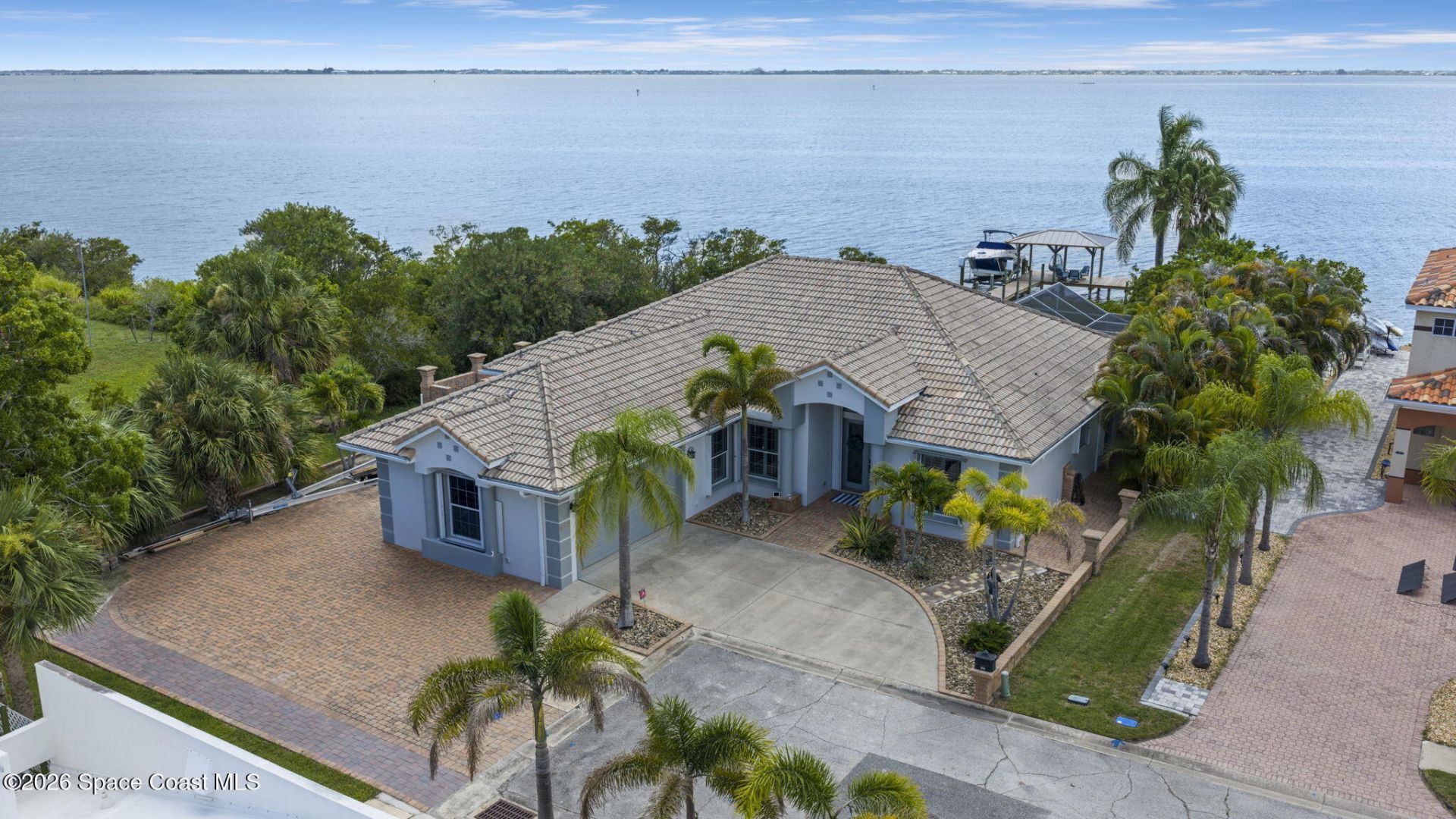 809 W Central Boulevard, Cape Canaveral, FL 32920 Photo