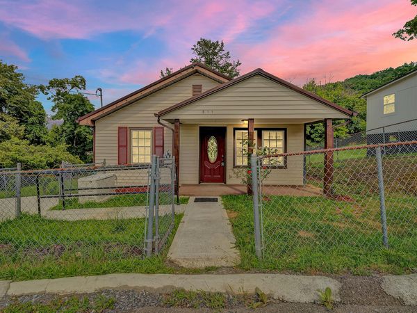 511 Patterson AVE , Pulaski, VA 24301