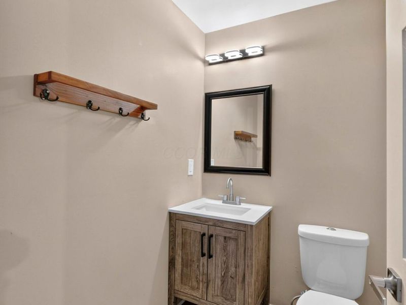 2444 Kilbourne Avenue, Columbus, OH 43229 Photo 9