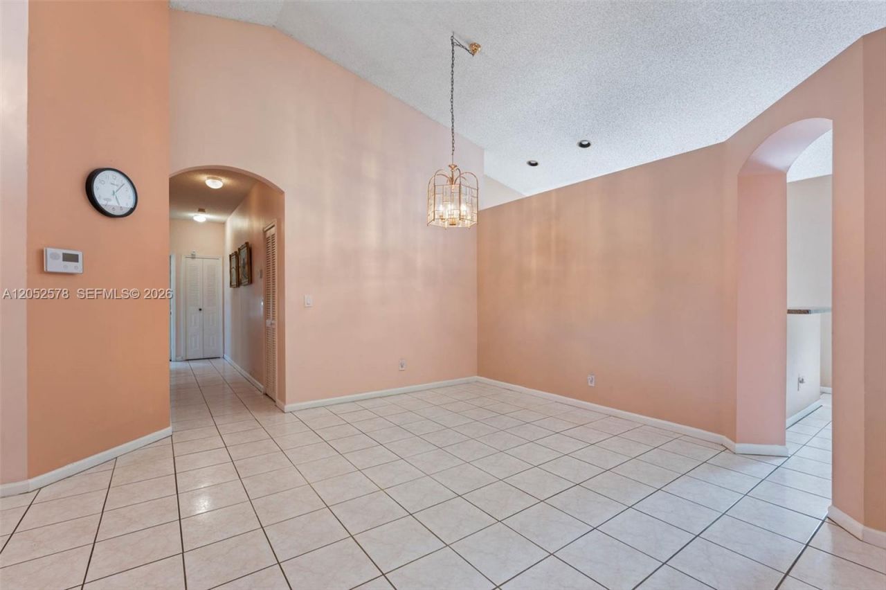 10232 SW 16th Ct, Pembroke Pines, FL 33025 Photo